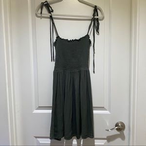 Self tie slip on dress (M)